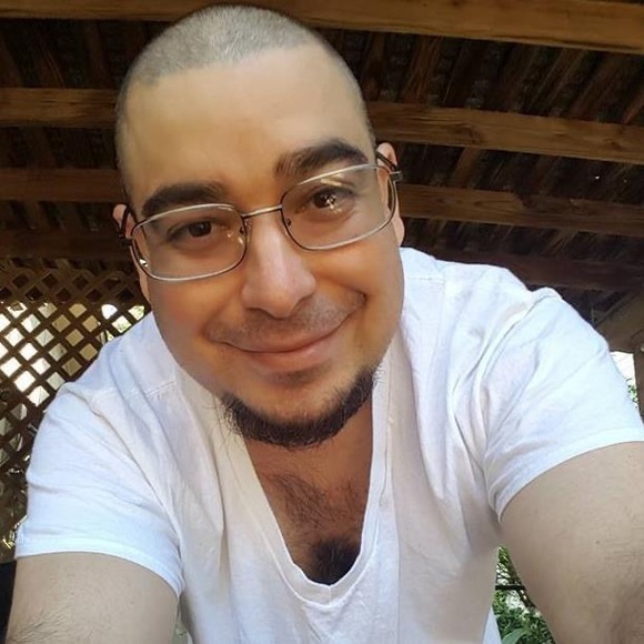 Meet your Posher, Jonathan - Picture 2 of 2